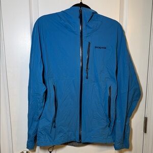 PATAGONIA women’s Vibrant Blue Performance windbreaker Jacket with hood